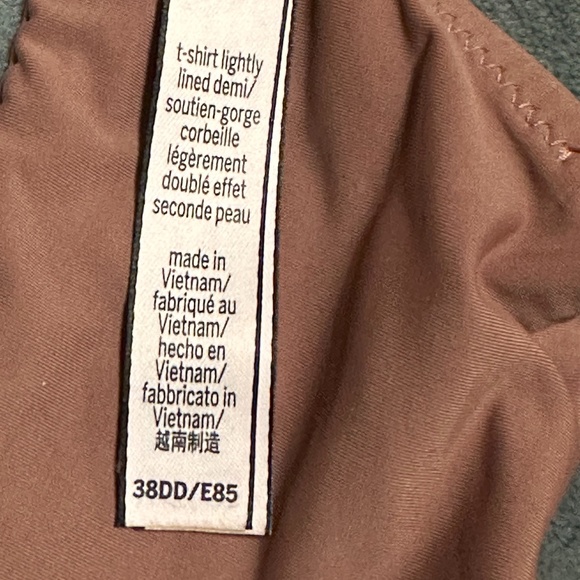 Victoria's Secret Under-Wire T-Shirt Bra Size 38DD - Picture 7 of 11